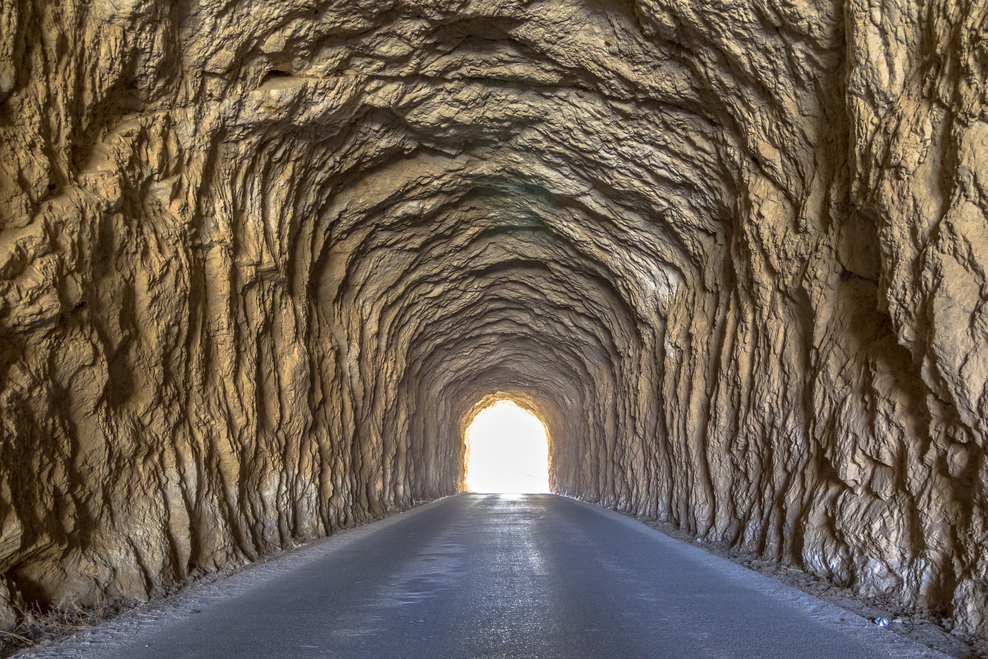 Ljus i slutet av en bergstunnel